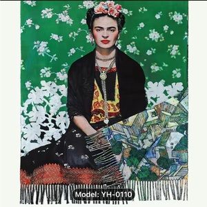 Frida cashmere feel scarf/wrap! Reversible to a beautiful design too!